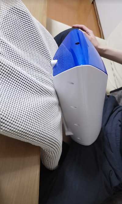 The A10 Piston SA leaned against a cushion wrapped in a non-slip sheet